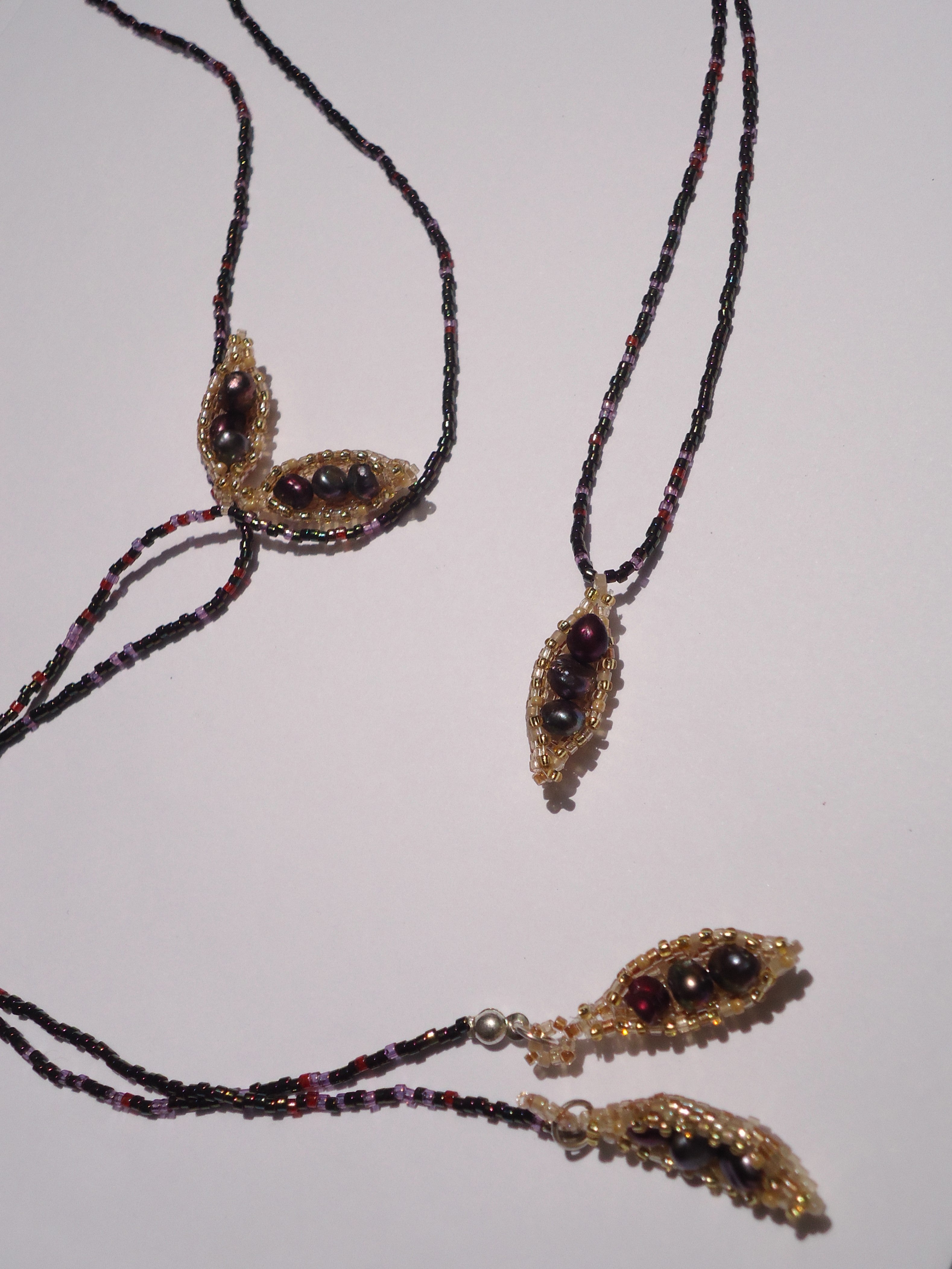Collar largo Feijão preto