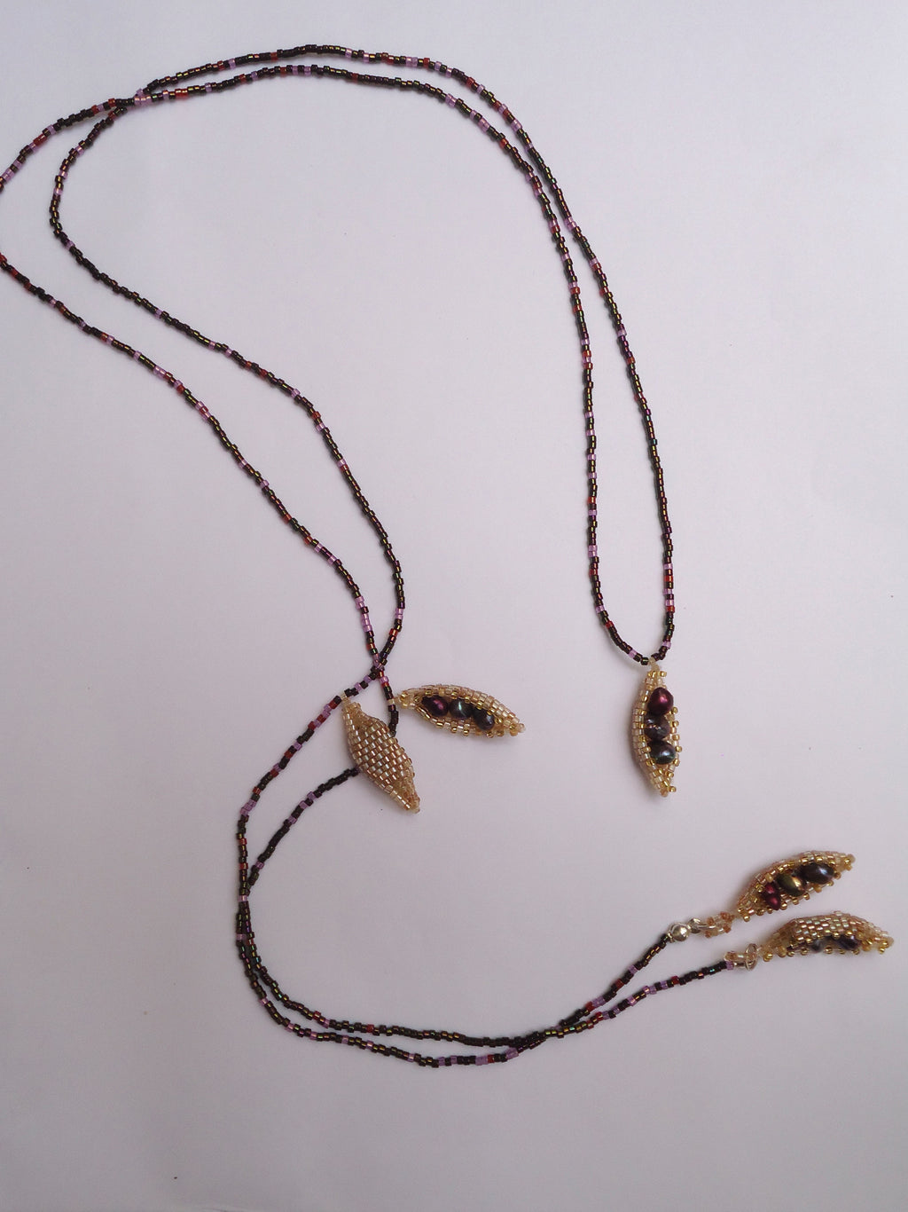 Collar largo Feijão preto