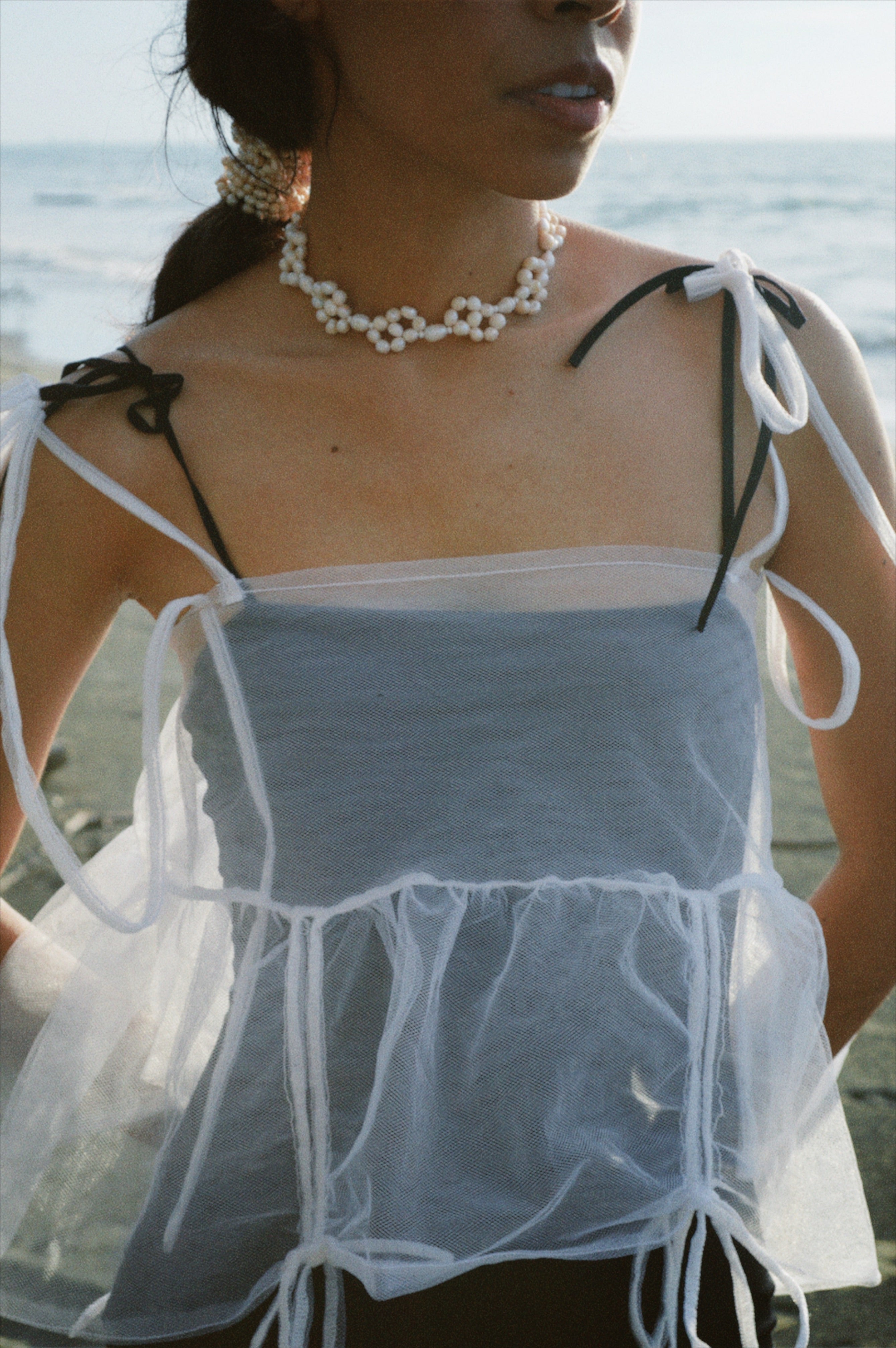 Choker Flores y perlas