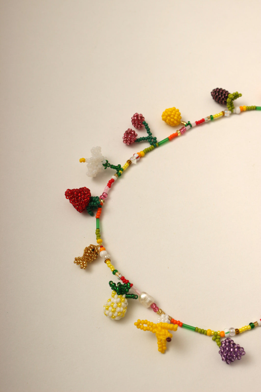 Collar 13 dijes tejidos